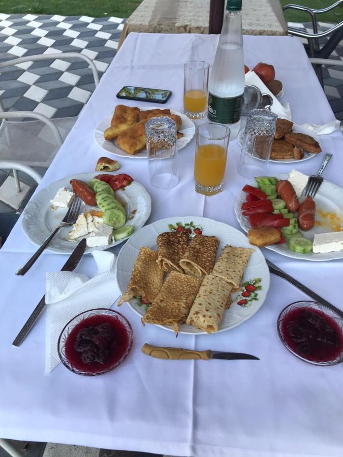 Vila Cano Hotel Durrës Buitenkant foto