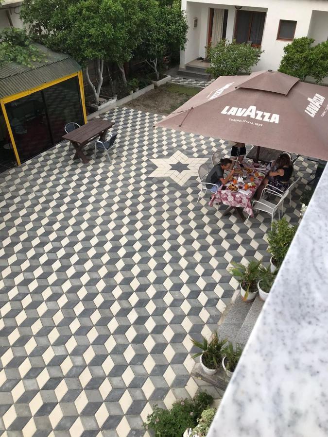 Vila Cano Hotel Durrës Buitenkant foto