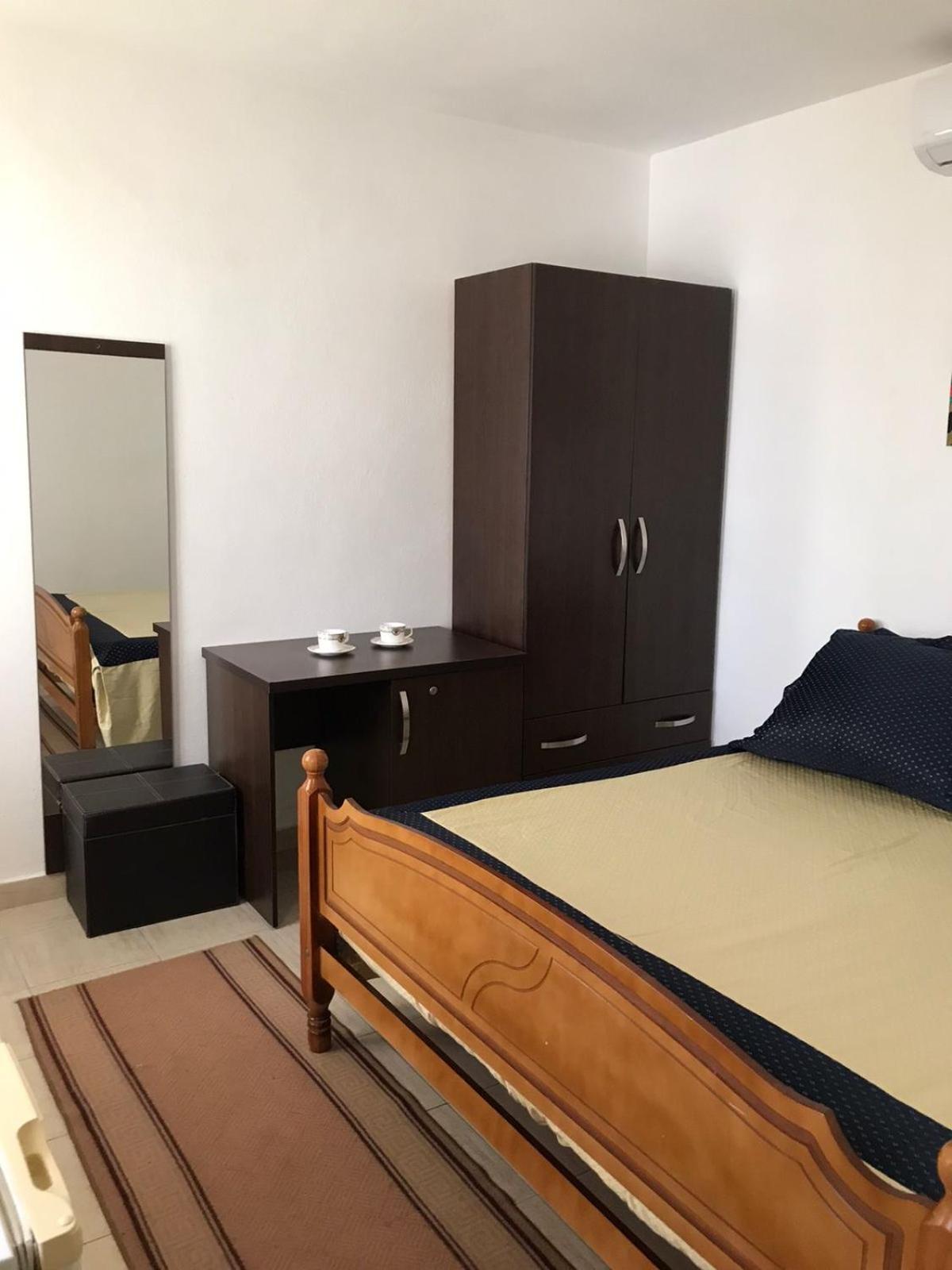 Vila Cano Hotel Durrës Buitenkant foto