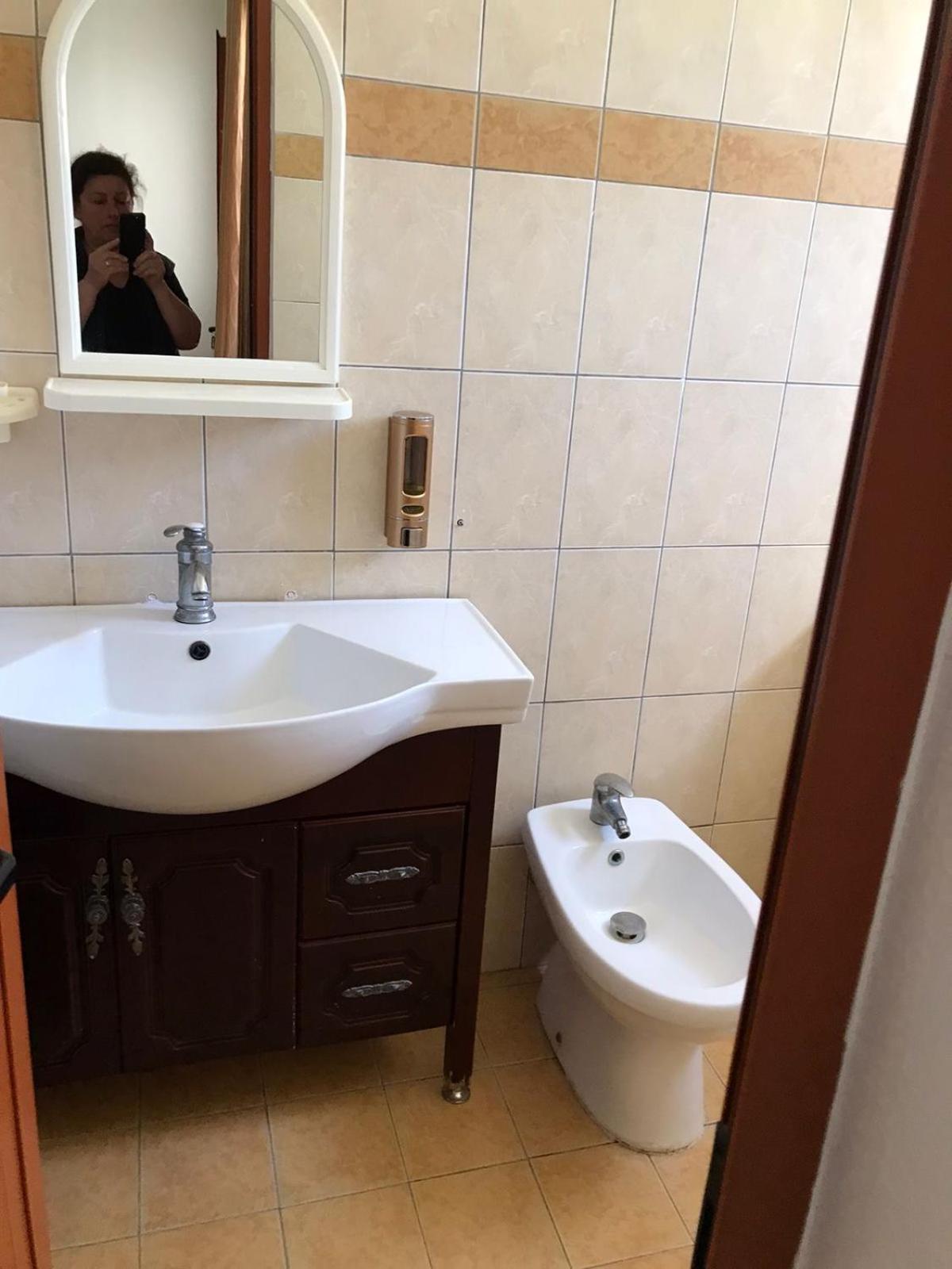 Vila Cano Hotel Durrës Buitenkant foto