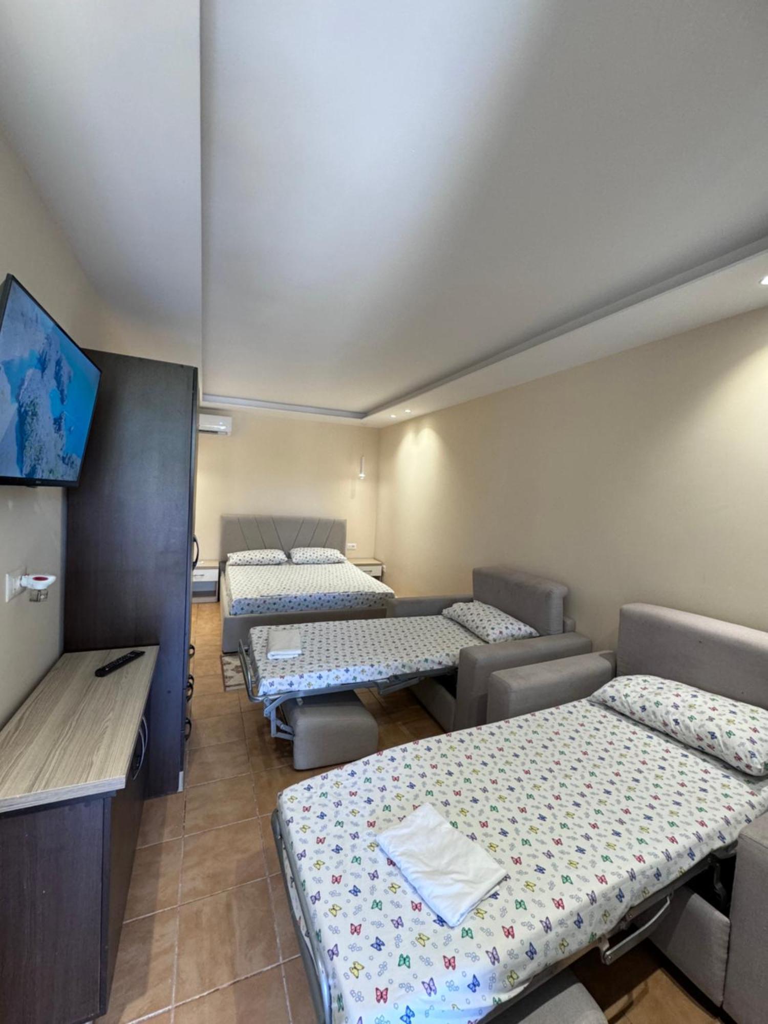 Vila Cano Hotel Durrës Buitenkant foto